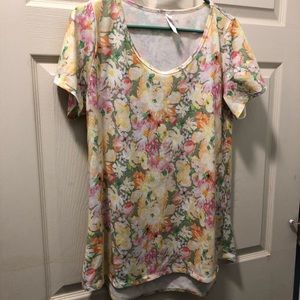 LuLaRoe shirt